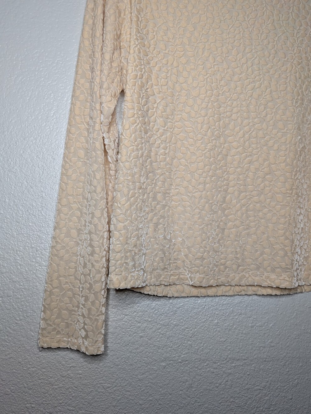 Vince Cream Textured Leaf Floral Velvet Burnout Long Sleeve Crewneck Top L - Picture 3 of 7